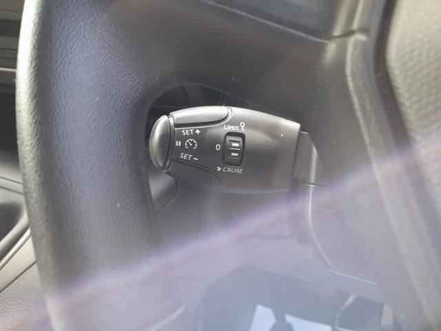 2021 Peugeot Partner 1000 1.5 Bluehdi 100 Professional Van (NV21FUF) Image 32