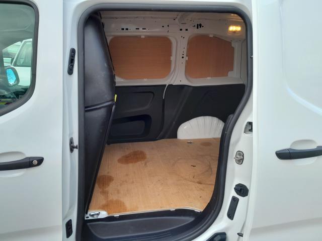 2021 Peugeot Partner 1000 1.5 Bluehdi 100 Professional Van (NV21FUF) Image 14