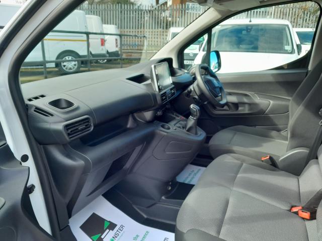 2021 Peugeot Partner 1000 1.5 Bluehdi 100 Professional Van (NV21FUF) Image 28