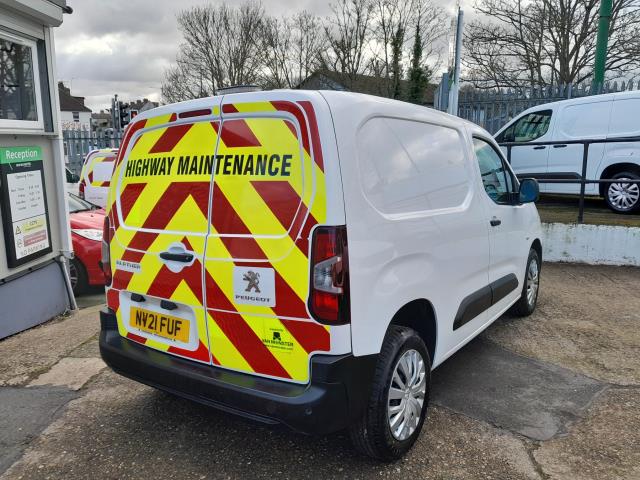 2021 Peugeot Partner 1000 1.5 Bluehdi 100 Professional Van (NV21FUF) Image 11