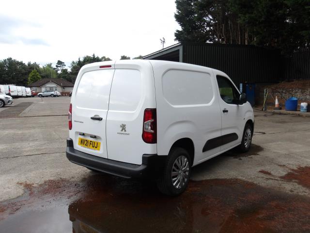 2021 Peugeot Partner 1000 1.5 Bluehdi 100 Professional Van (NV21FUJ) Image 8