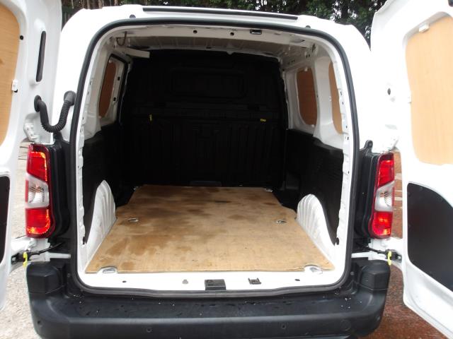 2021 Peugeot Partner 1000 1.5 Bluehdi 100 Professional Van (NV21FUJ) Image 16