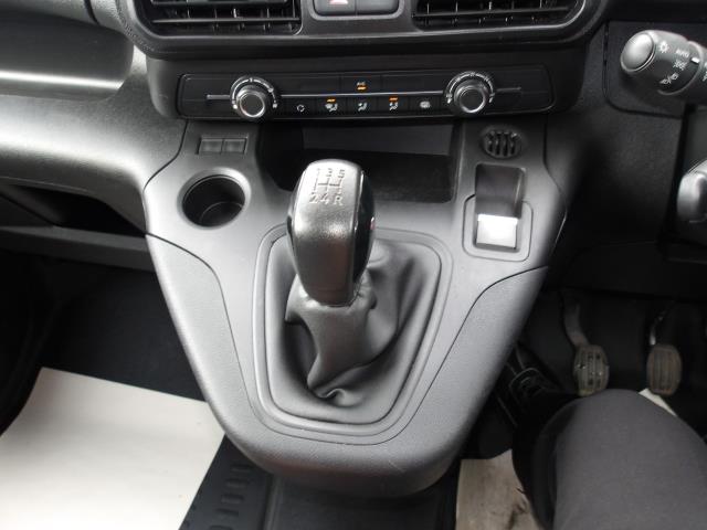 2021 Peugeot Partner 1000 1.5 Bluehdi 100 Professional Van (NV21FUJ) Image 26