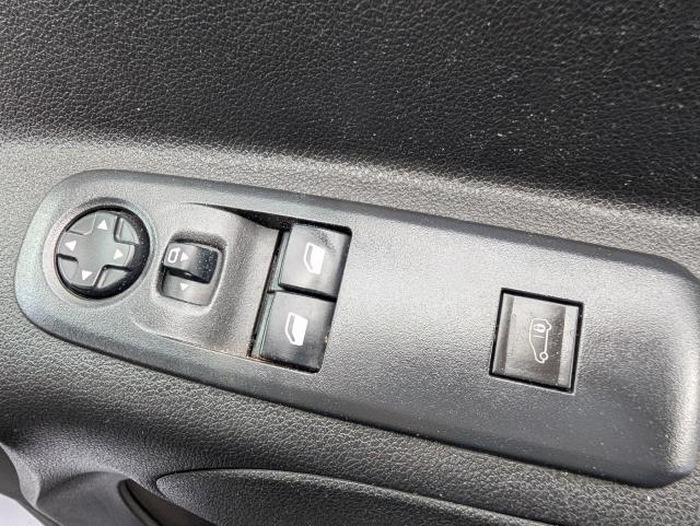 2021 Peugeot Partner 1000 1.5 Bluehdi 100 Professional Van (NV21FUP) Image 18