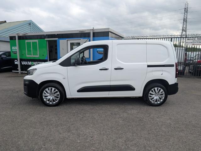 2021 Peugeot Partner 1000 1.5 Bluehdi 100 Professional Van (NV21FUP) Image 5