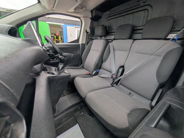 2021 Peugeot Partner 1000 1.5 Bluehdi 100 Professional Van (NV21FUP) Image 15