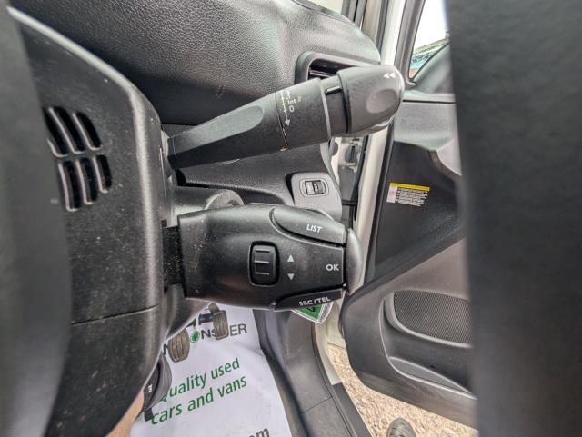 2021 Peugeot Partner 1000 1.5 Bluehdi 100 Professional Van (NV21FUP) Image 19
