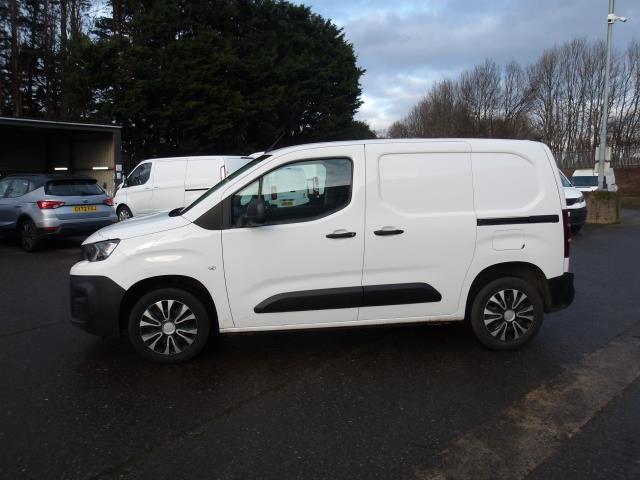 2021 Peugeot Partner 1000 1.5 Bluehdi 100 Professional Van *Limited 70mph* (NV21HDD) Image 4