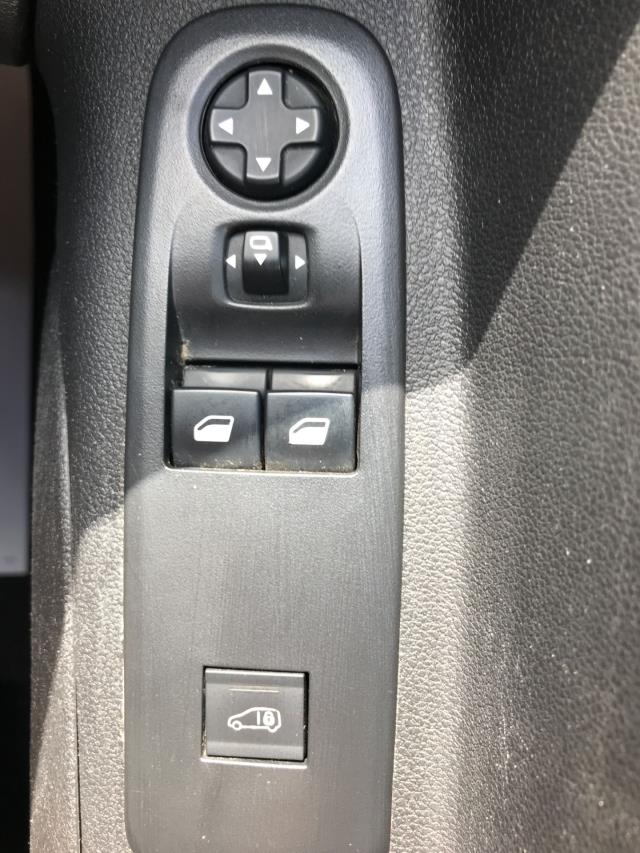 2021 Peugeot Partner 1000 1.5 Bluehdi 100 Professional Van (NV21HDJ) Image 26