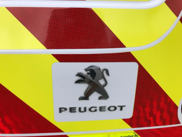 2021 Peugeot Partner 1000 1.5 Bluehdi 100 Professional Van (NV21HDJ) Image 19