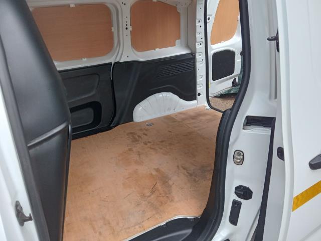 2021 Peugeot Partner 1000 1.5 Bluehdi 100 Professional Van (NV21HFF) Image 17