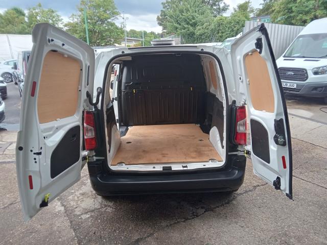 2021 Peugeot Partner 1000 1.5 Bluehdi 100 Professional Van (NV21HFF) Image 18