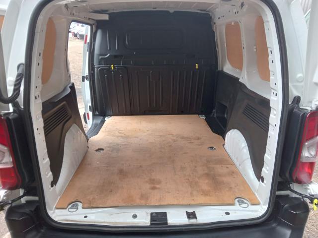 2021 Peugeot Partner 1000 1.5 Bluehdi 100 Professional Van (NV21HFF) Image 19