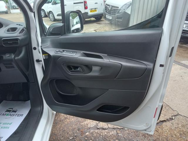 2021 Peugeot Partner 1000 1.5 Bluehdi 100 Professional Van (NV21HFF) Image 23