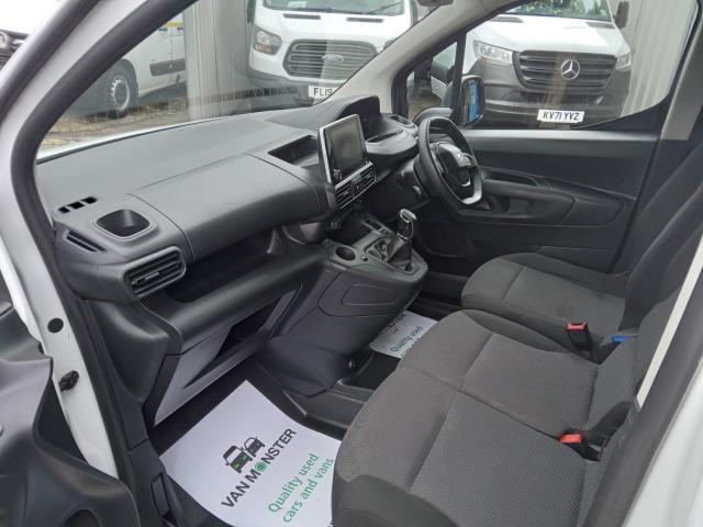 2021 Peugeot Partner 1000 1.5 Bluehdi 100 Professional Van (NV21HFF) Image 14