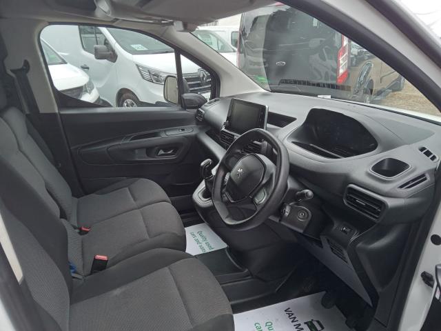 2021 Peugeot Partner 1000 1.5 Bluehdi 100 Professional Van (NV21HFF) Image 20