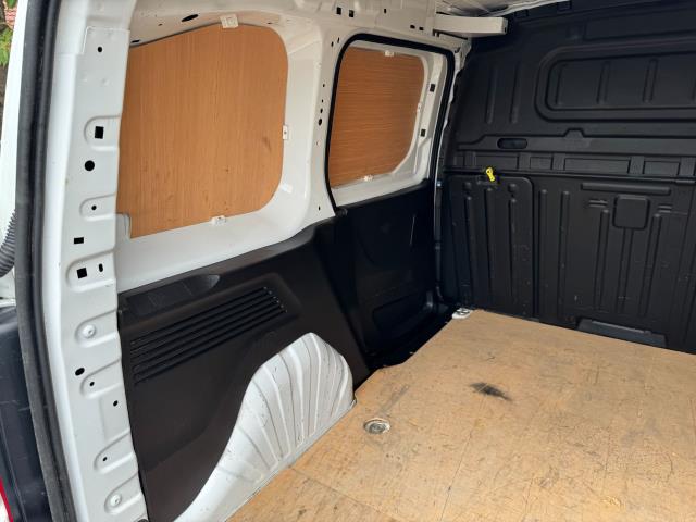 2021 Peugeot Partner 1000 1.5 Bluehdi 100 Professional Van (NV21HFG) Image 45