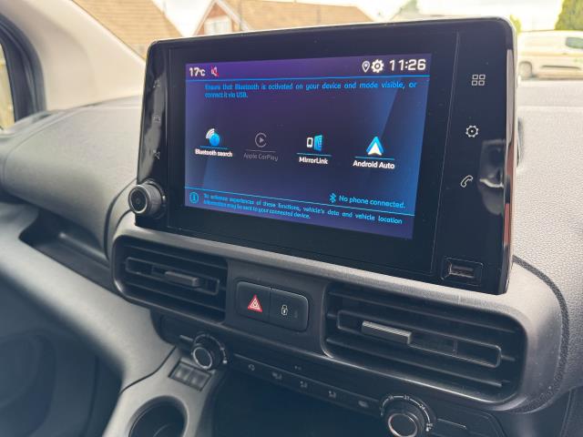 2021 Peugeot Partner 1000 1.5 Bluehdi 100 Professional Van (NV21HFG) Image 24