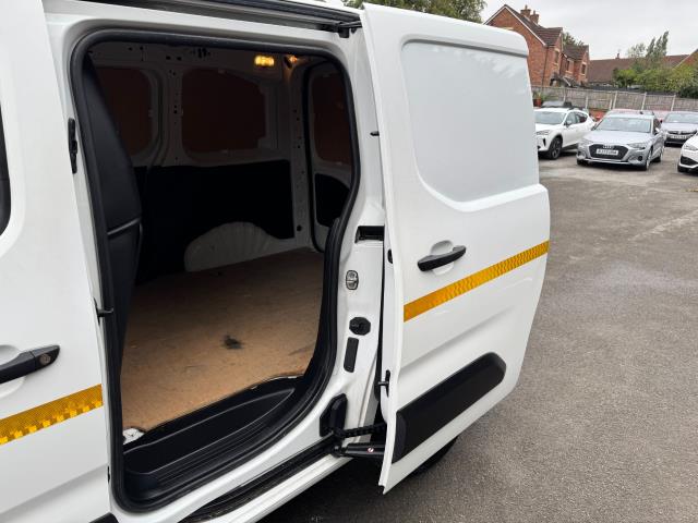 2021 Peugeot Partner 1000 1.5 Bluehdi 100 Professional Van (NV21HFG) Image 40
