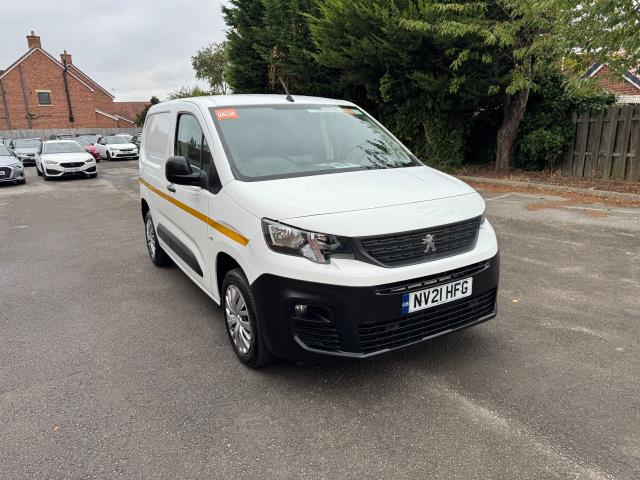 2021 Peugeot Partner 1000 1.5 Bluehdi 100 Professional Van (NV21HFG) Image 2
