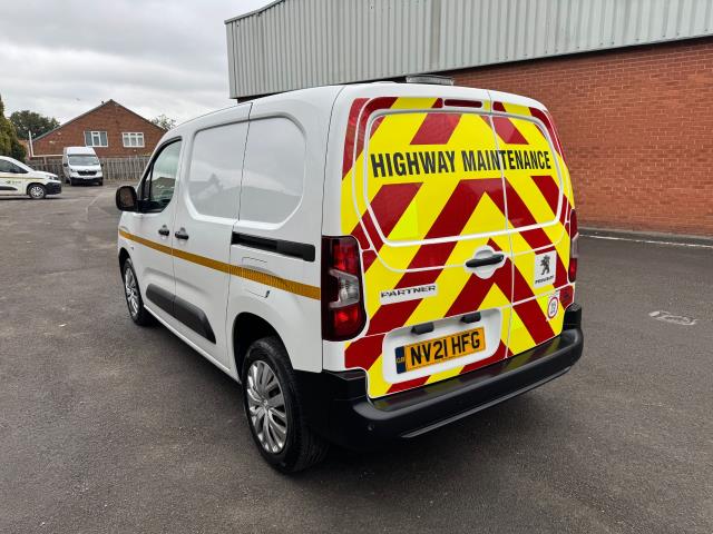 2021 Peugeot Partner 1000 1.5 Bluehdi 100 Professional Van (NV21HFG) Image 7