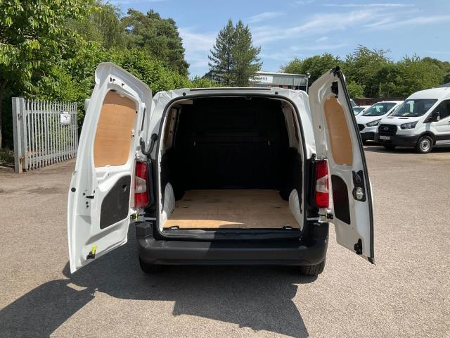 2021 Peugeot Partner 1000 1.5 Bluehdi 100 Professional Van (NV21HFH) Image 13