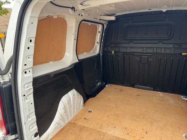 2021 Peugeot Partner 1000 1.5 Bluehdi 100 Professional Van (NV21HFM) Image 45