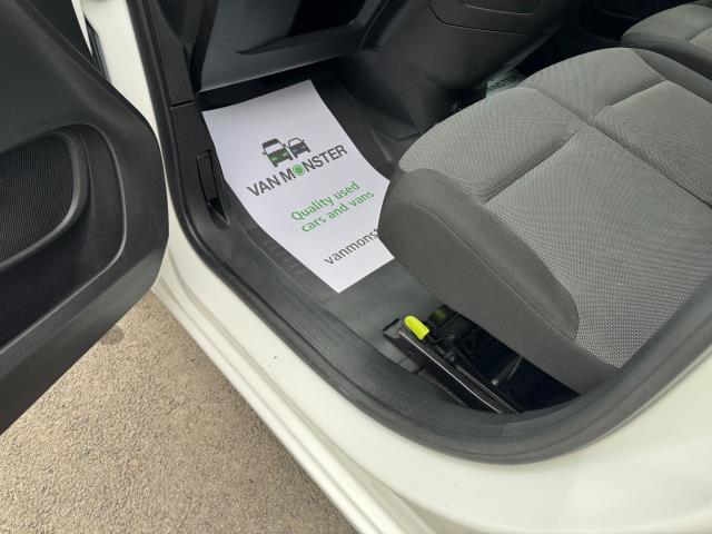 2021 Peugeot Partner 1000 1.5 Bluehdi 100 Professional Van (NV21HFM) Image 32