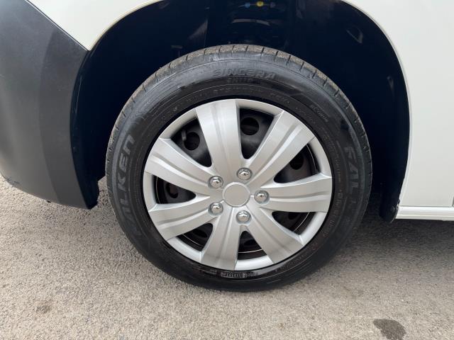 2021 Peugeot Partner 1000 1.5 Bluehdi 100 Professional Van (NV21HFM) Image 53