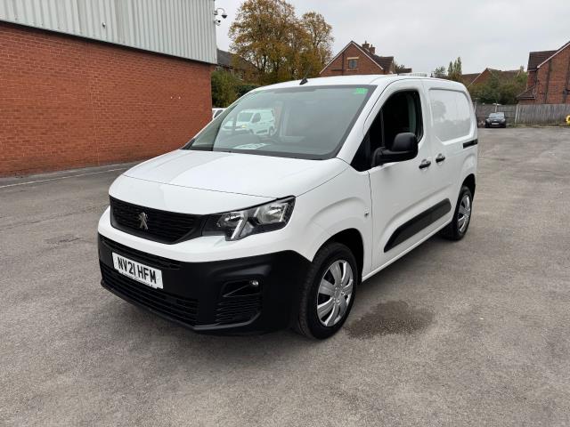 2021 Peugeot Partner 1000 1.5 Bluehdi 100 Professional Van (NV21HFM) Image 4