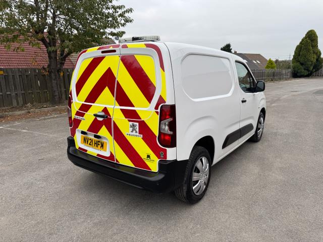 2021 Peugeot Partner 1000 1.5 Bluehdi 100 Professional Van (NV21HFM) Image 9