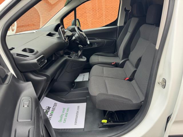 2021 Peugeot Partner 1000 1.5 Bluehdi 100 Professional Van (NV21HFM) Image 30