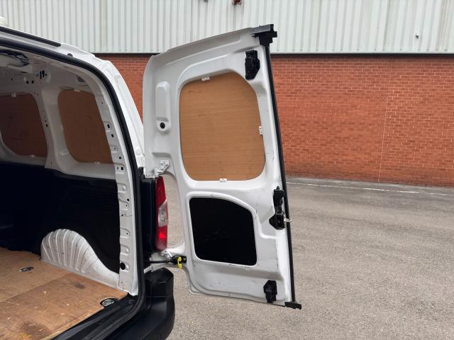 2021 Peugeot Partner 1000 1.5 Bluehdi 100 Professional Van (NV21HFM) Image 50
