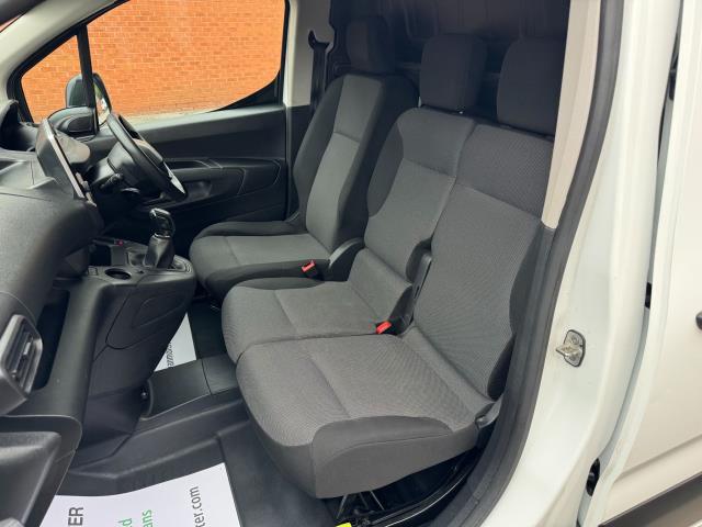 2021 Peugeot Partner 1000 1.5 Bluehdi 100 Professional Van (NV21HFM) Image 31