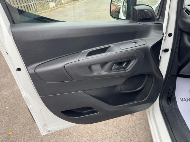 2021 Peugeot Partner 1000 1.5 Bluehdi 100 Professional Van (NV21HFM) Image 33