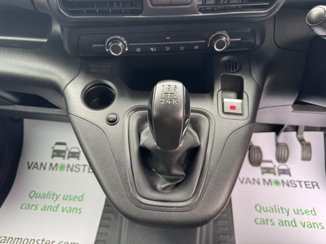 2021 Peugeot Partner 1000 1.5 Bluehdi 100 Professional Van (NV21HFM) Image 26