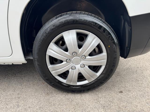 2021 Peugeot Partner 1000 1.5 Bluehdi 100 Professional Van (NV21HFM) Image 54