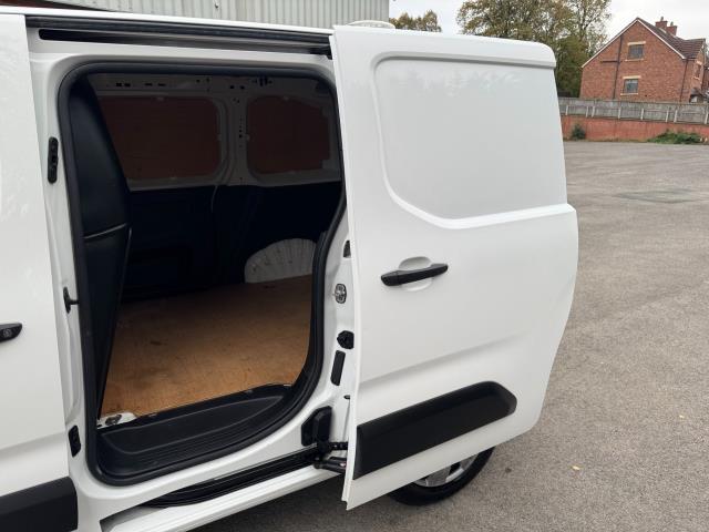 2021 Peugeot Partner 1000 1.5 Bluehdi 100 Professional Van (NV21HFM) Image 39