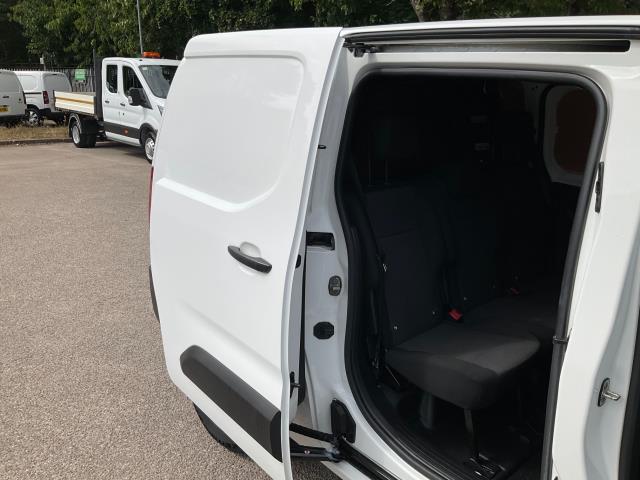 2021 Peugeot Partner 850 1.5 Bluehdi 100 Professional (LONG)  Crew Van (NV21HGJ) Image 17