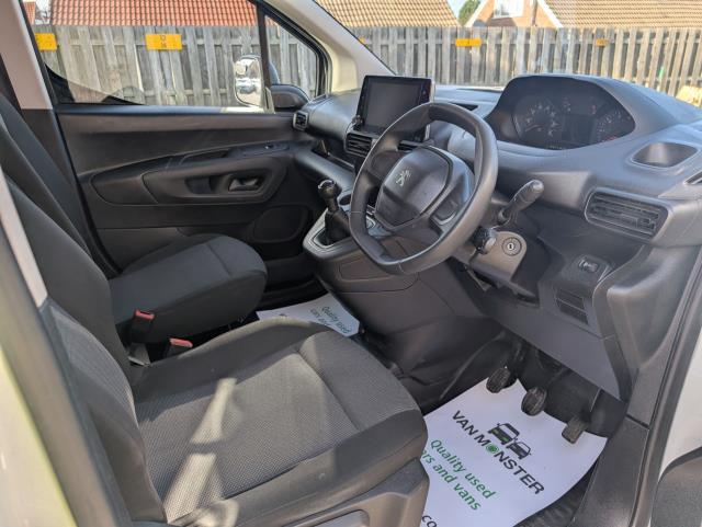 2021 Peugeot Partner 850 1.5 Bluehdi 100 Professional Crew Van (NV21HXB) Image 11