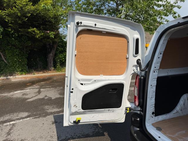 2021 Peugeot Partner 850 1.5 Bluehdi 100 Professional Crew Van (NV21HXB) Image 59
