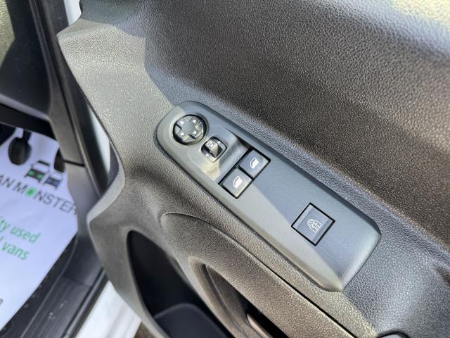 2021 Peugeot Partner 850 1.5 Bluehdi 100 Professional Crew Van (NV21HXB) Image 19