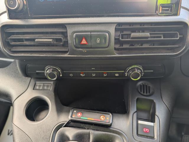 2021 Peugeot Partner 850 1.5 Bluehdi 100 Professional Crew Van (NV21HXB) Image 32