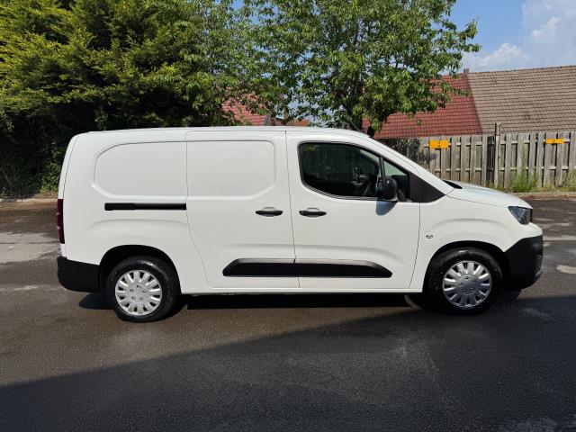 2021 Peugeot Partner 850 1.5 Bluehdi 100 Professional Crew Van (NV21HXB) Image 10