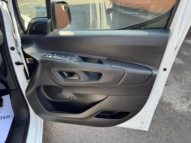2021 Peugeot Partner 850 1.5 Bluehdi 100 Professional Crew Van (NV21HXB) Image 18