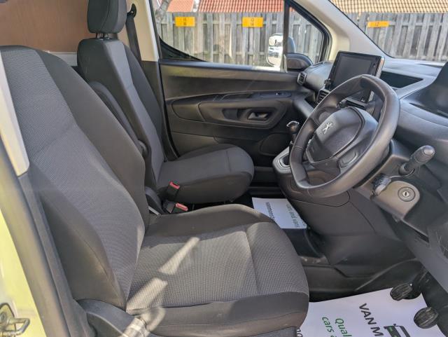 2021 Peugeot Partner 850 1.5 Bluehdi 100 Professional Crew Van (NV21HXB) Image 12