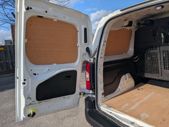2021 Peugeot Partner 850 1.5 Bluehdi 100 Professional Crew Van (NV21HXB) Image 21