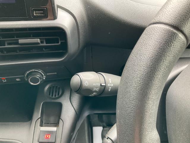 2021 Peugeot Partner 1000 1.5 Bluehdi 100 Professional Van (NV21HZP) Image 26