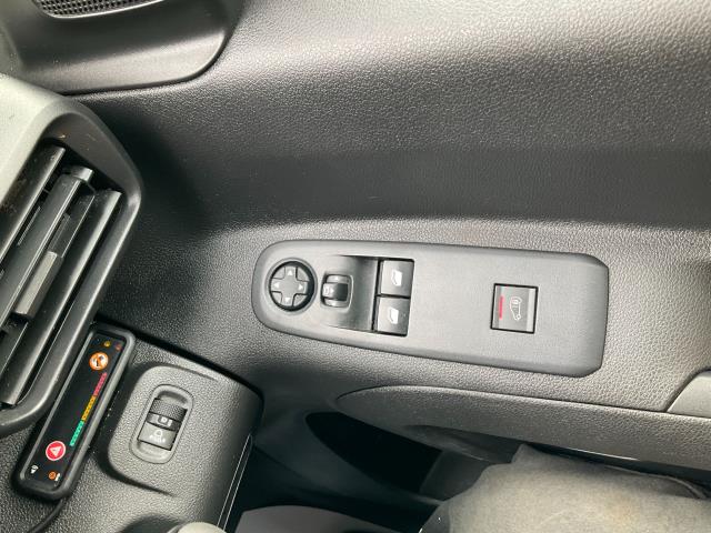2021 Peugeot Partner 1000 1.5 Bluehdi 100 Professional Van (NV21HZP) Image 27