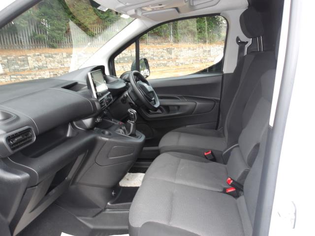 2021 Peugeot Partner 1000 1.5 Bluehdi 100 Professional Van (NV21KGZ) Image 11